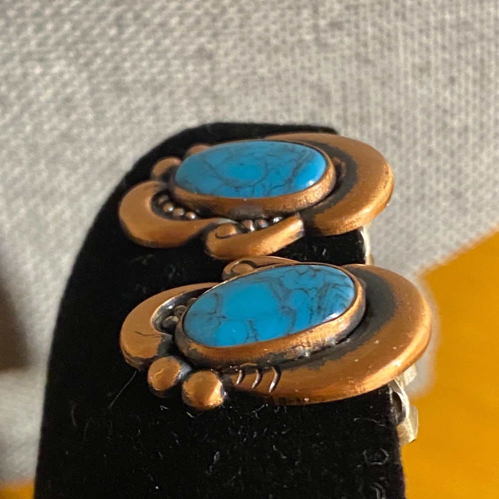Vintage Turquoise Clip-On Earrings | Copper & Silver Tone | Southwestern - Picture 3 of 8